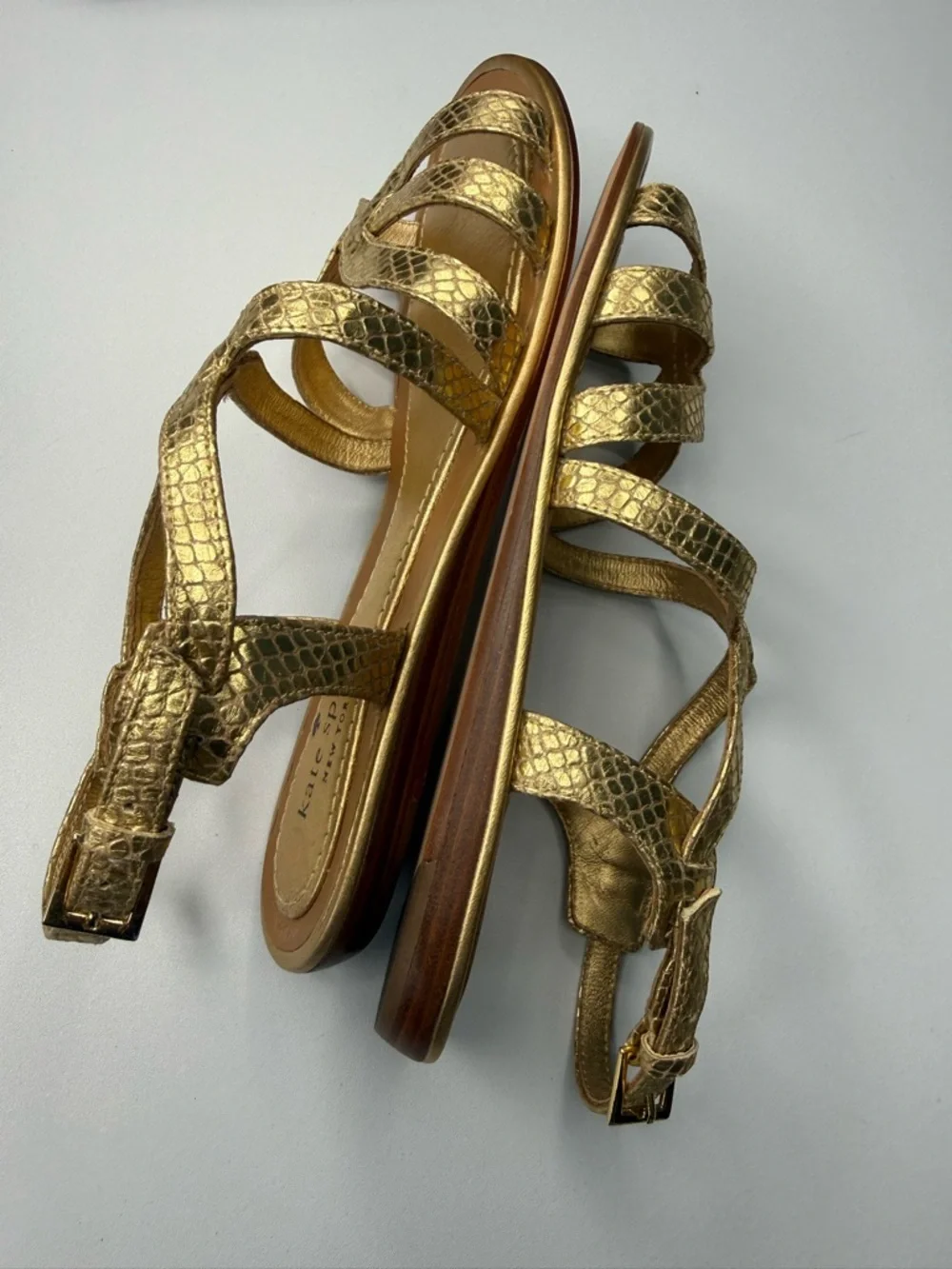 Kate Spade Gold Metallic Snake Embossed Strappy Flat Sandals Ankle Strap Size 8M